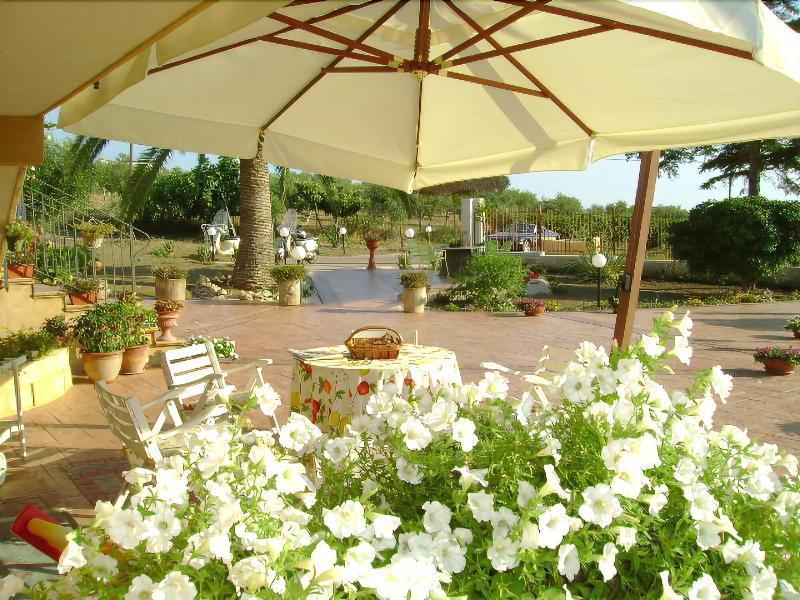 Villa Dei Giardini San Leone Luaran gambar